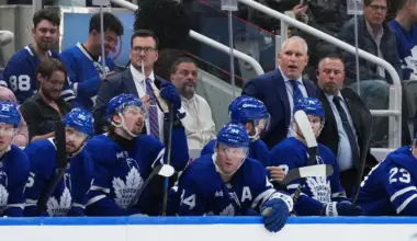 Maple Leafs Hold Private Team Meeting After Anthony Stolarz's Criticism