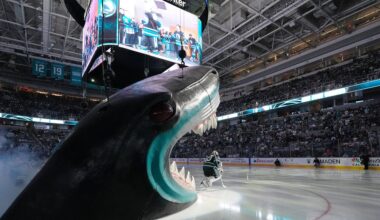 NHL Team Apologizes For Offensive Pro-ICE Scoreboard Message On Hispanic Night