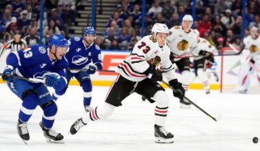 Blackhawks send Lukas Reichel to Canucks for 2027 4th-round draft pick