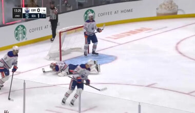 Giants RB Cam Skattebo carted off with ugly leg injury