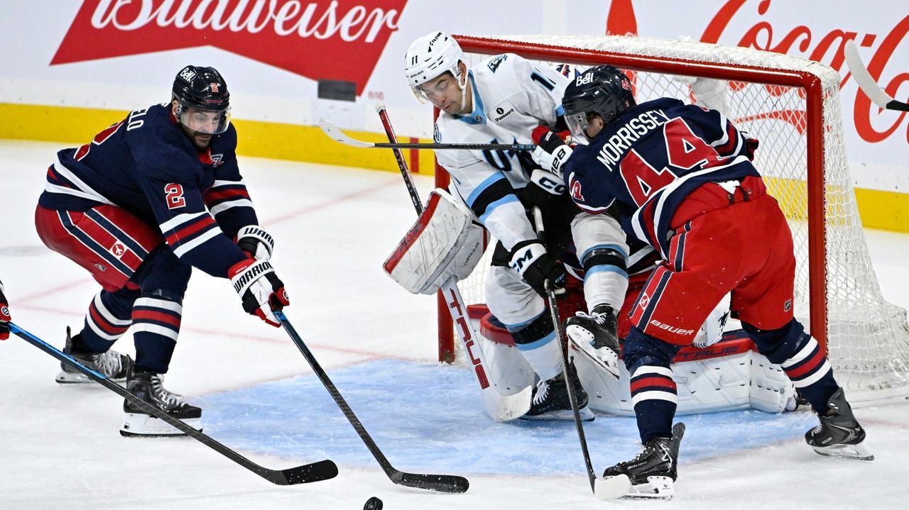 Mammoth return to ancestral stomping grounds on a Western Conference rampage