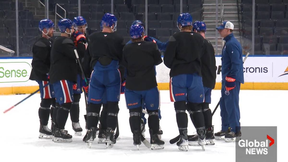 Click to play video: 'Edmonton Oilers lace up for 1st game of regular season after McDavid extends contract'