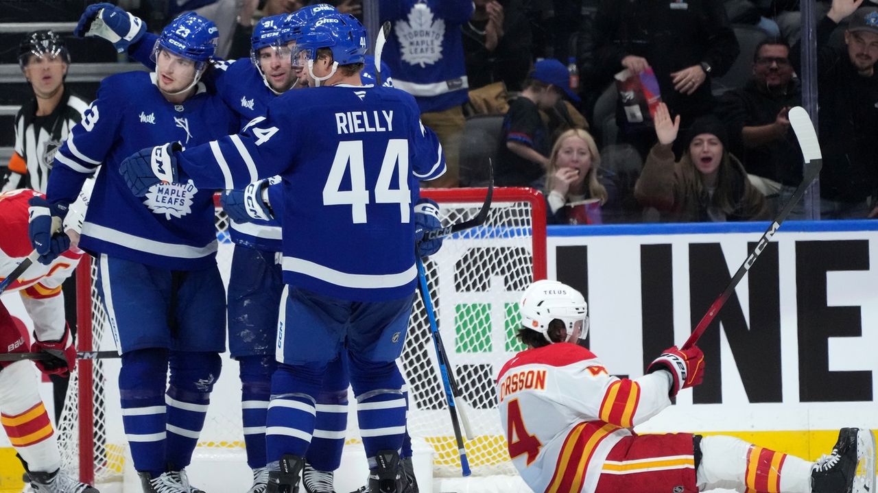 Domi and Knies help the Maple Leafs beat the struggling Flames 4-3