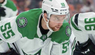 Stars Extend Thomas Harley for 8 Years