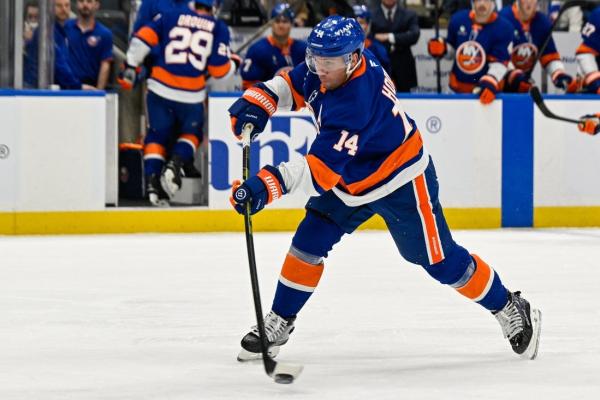 Islanders, Hurricanes enter showdown plagued by blown leads