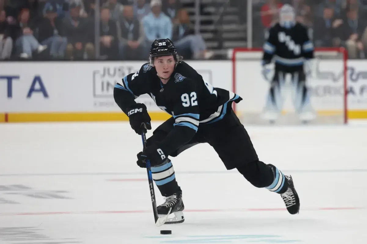 Logan Cooley Signs 'Mammoth' Eight-Year Extension With Utah