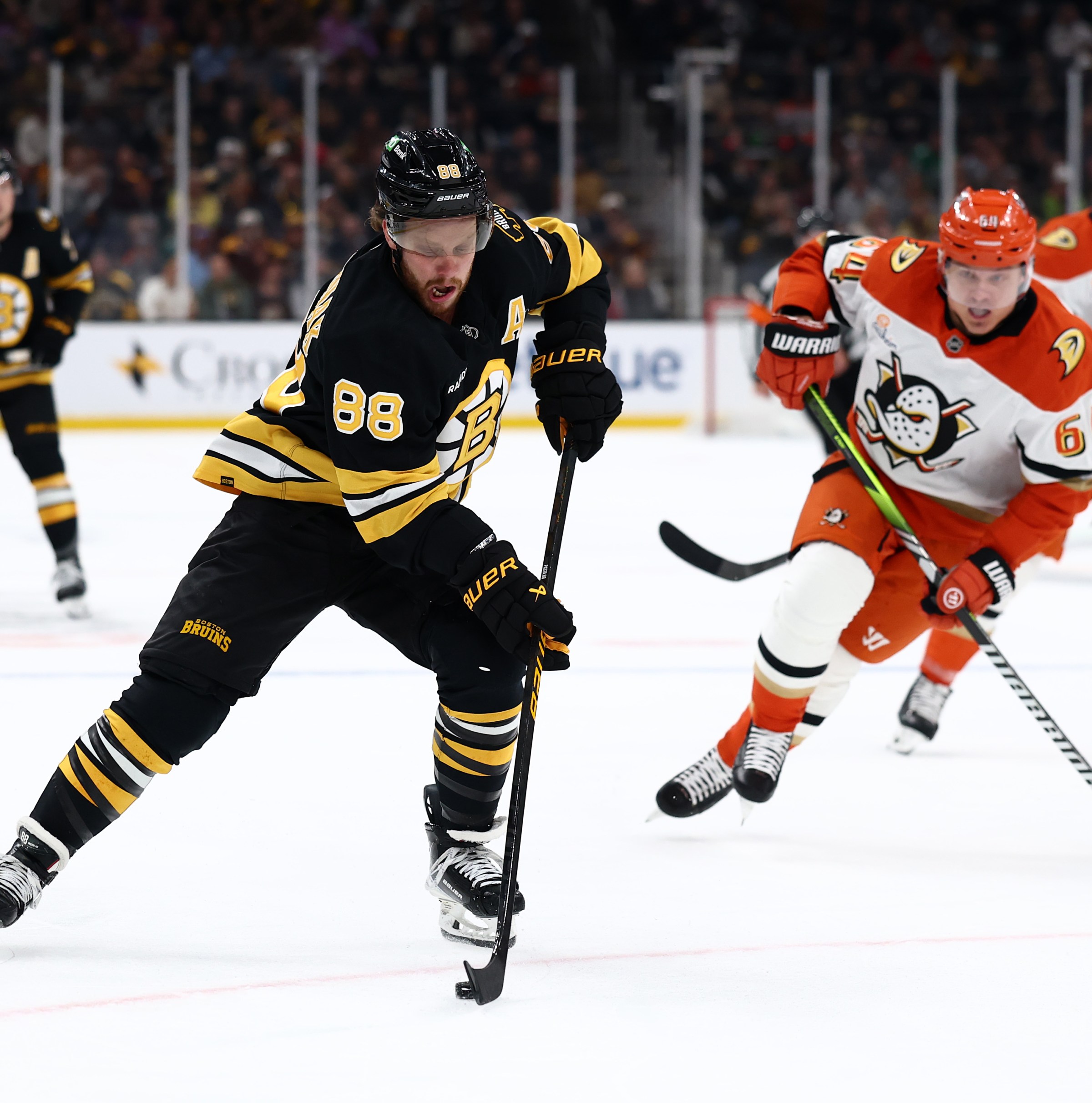 Recap: Bruins drop to Ducks, 7-5, despite third-period rally