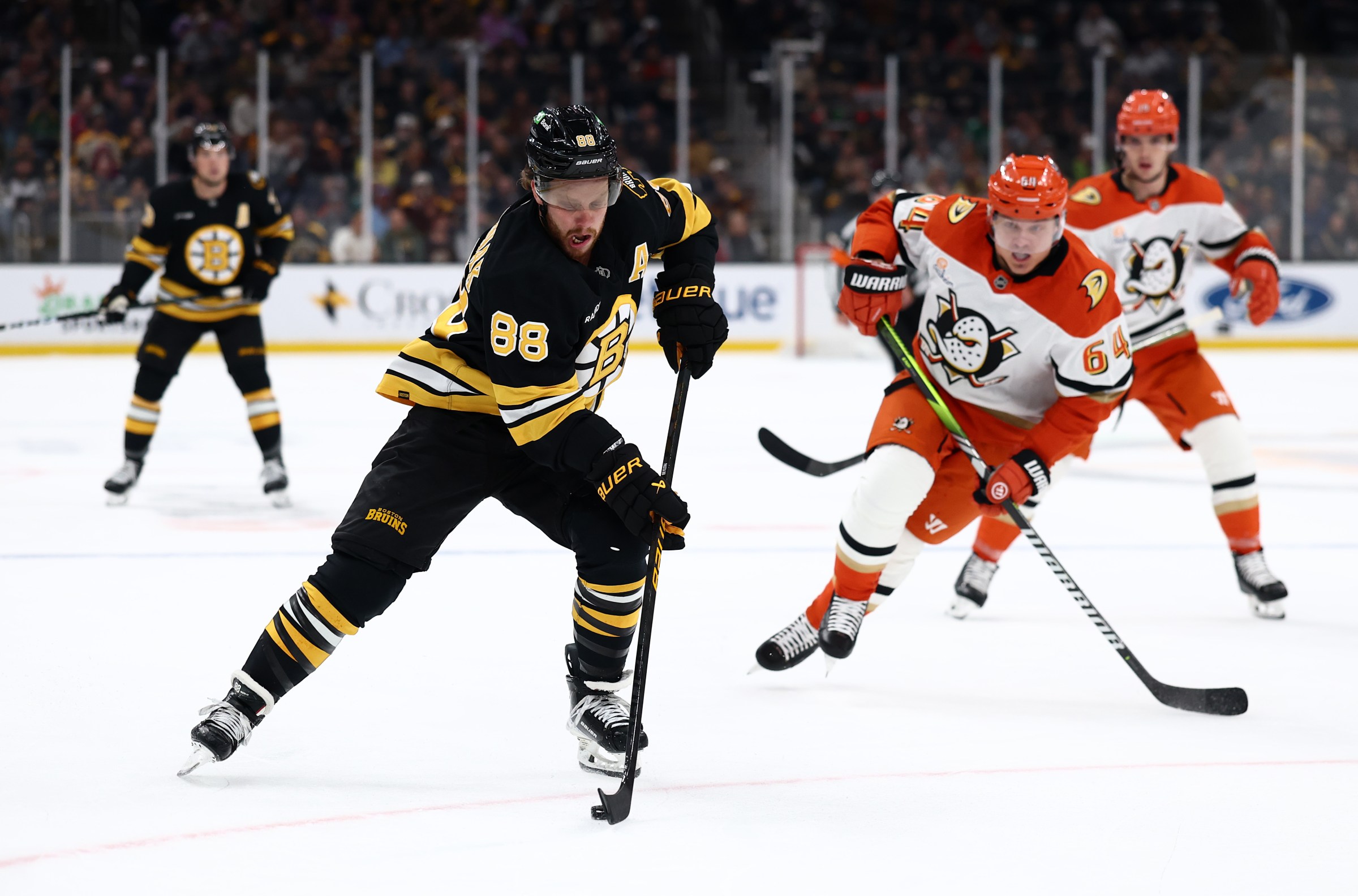 Recap: Bruins drop to Ducks, 7-5, despite third-period rally