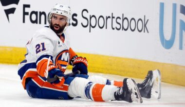 Isles remain winless on road trip after loss to 'Canes