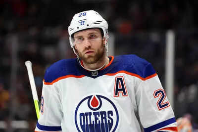 “Doesn’t make a lot of sense”: Leon Draisaitl calls out referees over Mika Zibanejad’s controversial penalty in Oilers’ OT loss