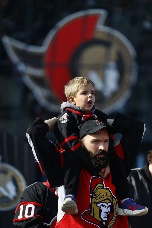  Stuart Davidson takes his nephew Jacob to his first Sens game Monday.