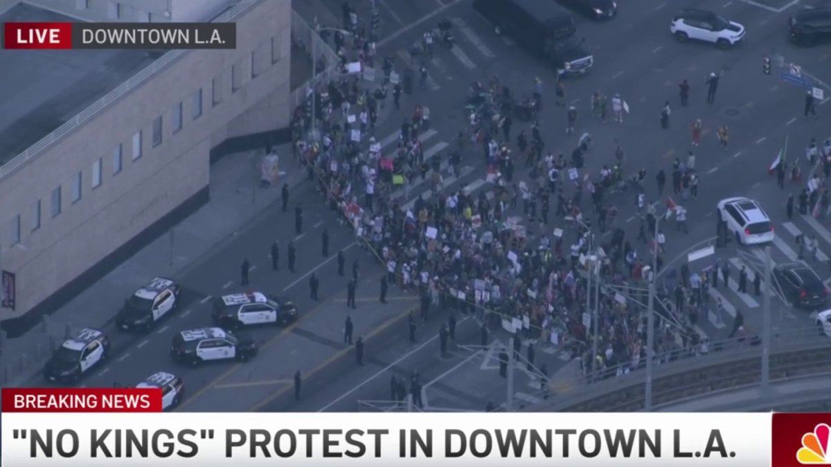 ‘No Kings’ march crowd gathers in front of detention center in DTLA – NBC Los Angeles