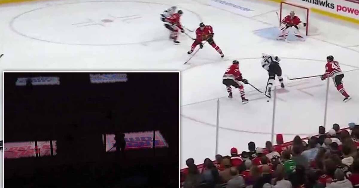 Mammoth-Blackhawks NHL game plunged into darkeness - Ice Hockey - Sports