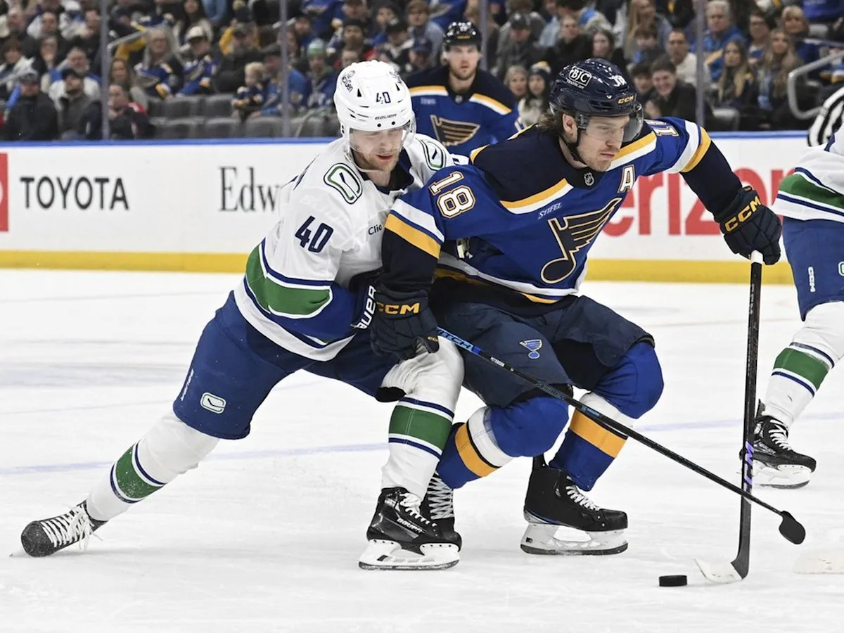Why this season will be different for Elias Pettersson