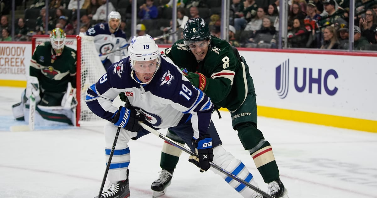 Winnipeg Jets’ Jonathan Toews ‘“tweaked something’ in preseason loss to Minnesota Wild