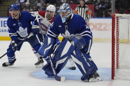 Toronto Maple Leafs goaltender Anthony Stolarz setting up to make a save against the Montreal Canadiens. Toronto Maple Leafs goaltender Anthony Stolarz setting up to make a save against the Montreal Canadiens.