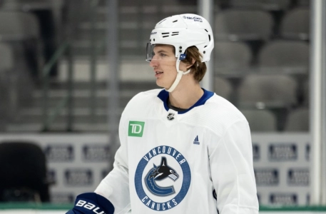 Former first round pick clears waivers for Vancouver Canucks#Kravstov #FirstRound #Forward #Canucks #Abbotsford #Waivers