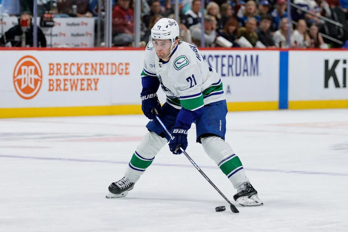 Vancouver Canucks Issue Crushing Update on Forward Nils Hoglander After Undergoing Surgery