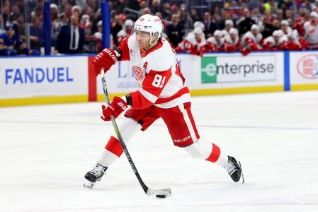 Dec 9, 2024; Buffalo, New York, USA; Detroit Red Wings right wing Patrick Kane (88) takes a shot on goal during the third period against the Buffalo Sabres at KeyBank Center. Mandatory Credit: Timothy T. Ludwig-Imagn Images Dec 9, 2024; Buffalo, New York, USA; Detroit Red Wings right wing Patrick Kane (88) takes a shot on goal during the third period against the Buffalo Sabres at KeyBank Center. Mandatory Credit: Timothy T. Ludwig-Imagn Images
