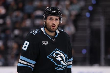 Nick Schmaltz of the Utah Mammoth.