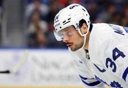 Oct 24, 2025; Buffalo, New York, USA; Toronto Maple Leafs center Auston Matthews (34) waits for the face-off during the third period against the Buffalo Sabres at KeyBank Center