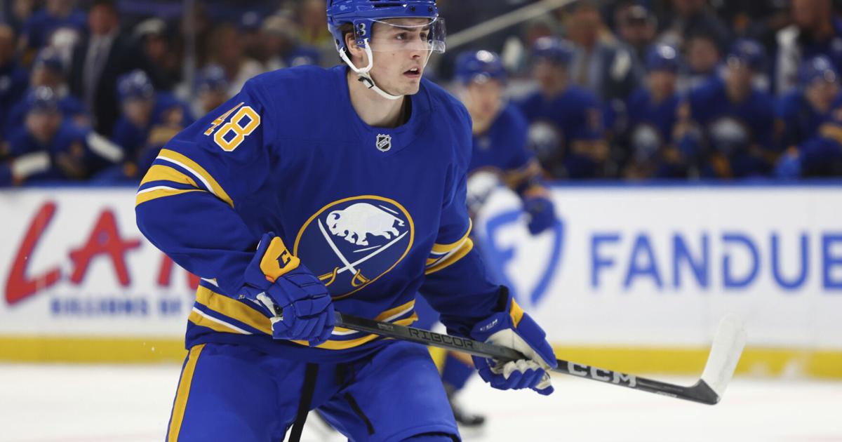 Kozak looking to fight off injuries to stick with Sabres |