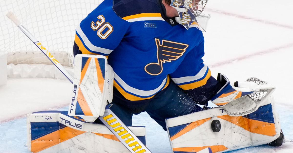 Goalie gets contract extension | Sports