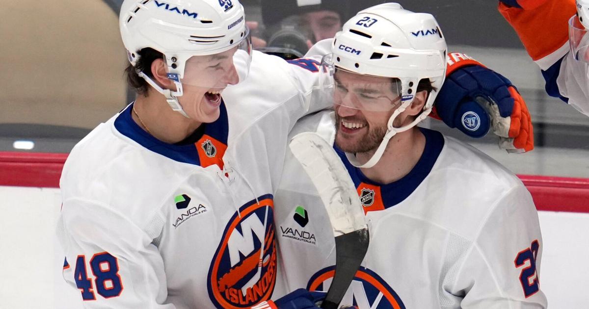 Matthew Schaefer turned 18 last month. The Islanders rookie hardly looked his age in his NHL debut | Sports