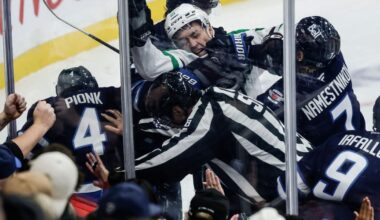 Stars overcome Connor's hat trick to hold off the Jets 5-4 in Gulutzan's return | National