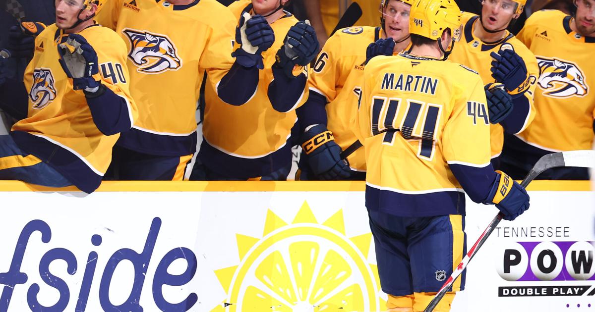 Predators' Brady Martin, 18, is a winner in first NHL game | Hockey