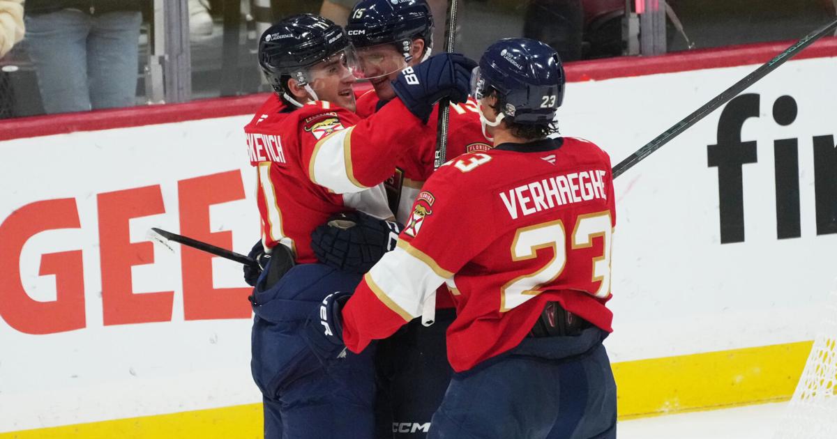 Panthers beat Senators to remain unbeaten, roll to 6-2 victory for 3-0-0 start |