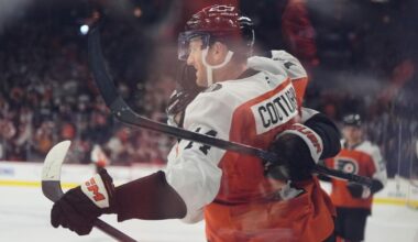 Sean Couturier's 4-point night lifts Flyers over Panthers in emotional home opener | National Sports