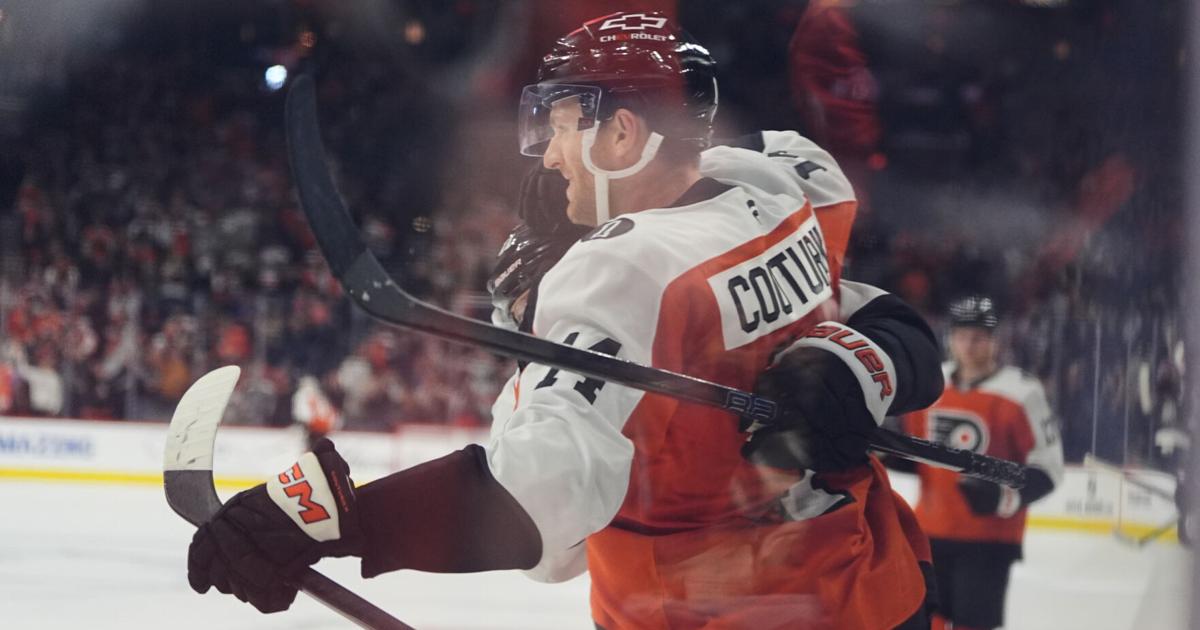 Sean Couturier's 4-point night lifts Flyers over Panthers in emotional home opener | National Sports