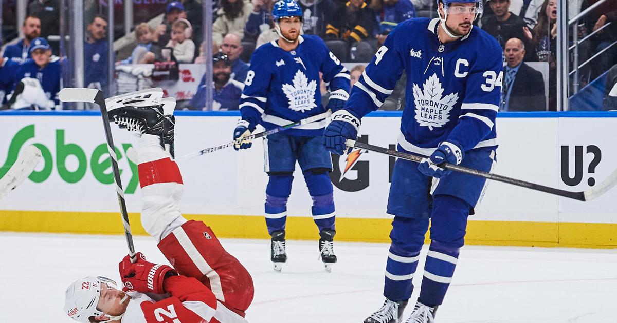Appleton scores late as Red Wings beat Maple Leafs 3-2 | Sports