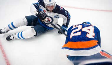 Toews gets 1st point in 2 1/2 years, Jets have 5 players score in win over Islanders - Chronicle-Tribune