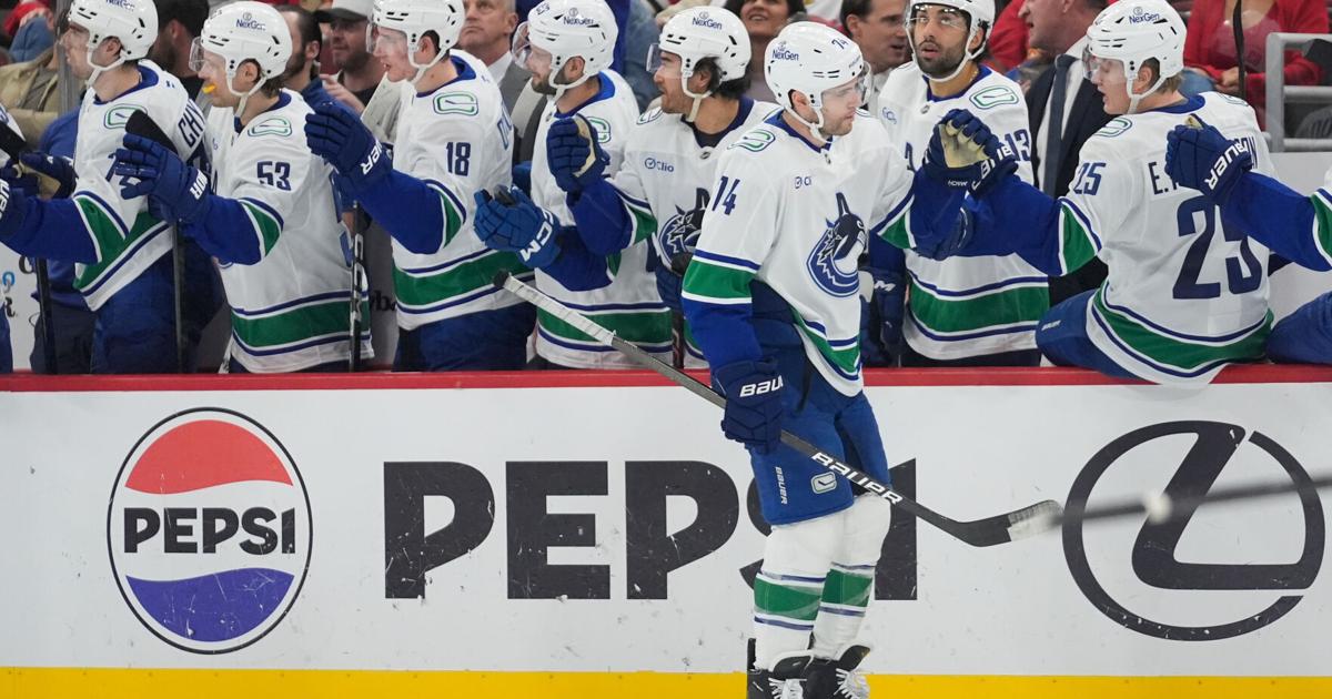 Boeser scores in 4th round of shootout to lift Canucks to 3-2 win over Blackhawks | Sports