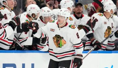 Donato scores 2 more goals as the Blackhawks beat the Lightning 3-2 | National