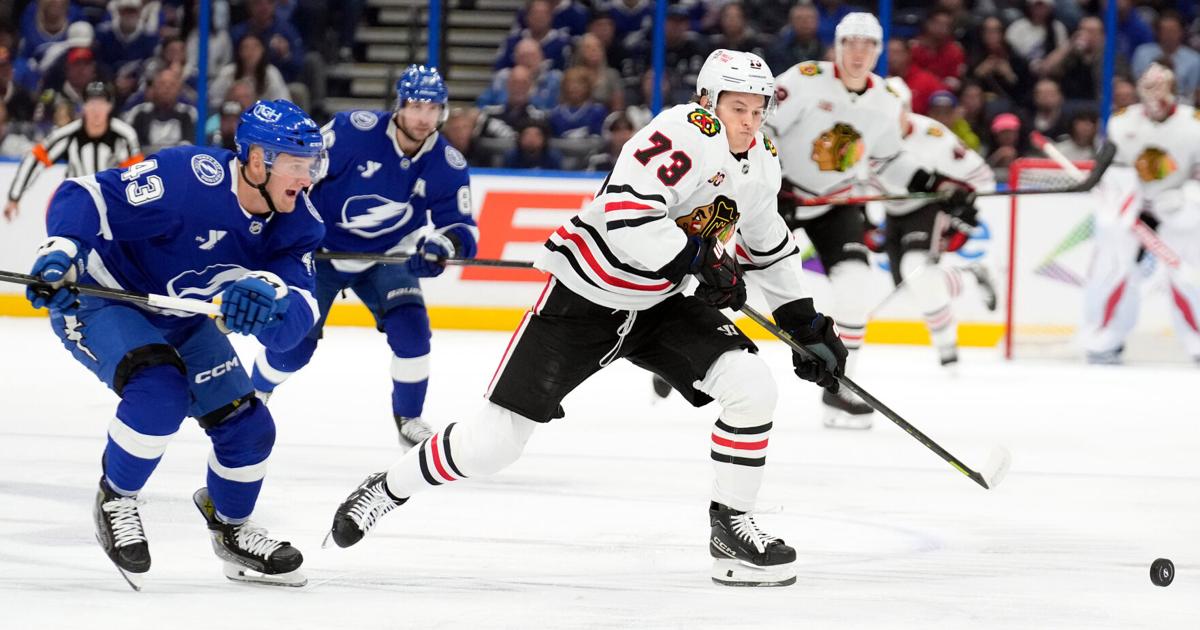Blackhawks send Lukas Reichel to Canucks for 2027 4th-round draft pick | National