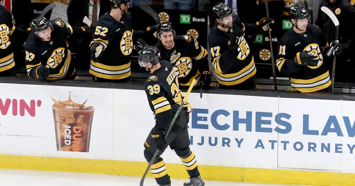 Pastrnak and Lindholm star as the Bruins rally past the Islanders 5-2 | Sports