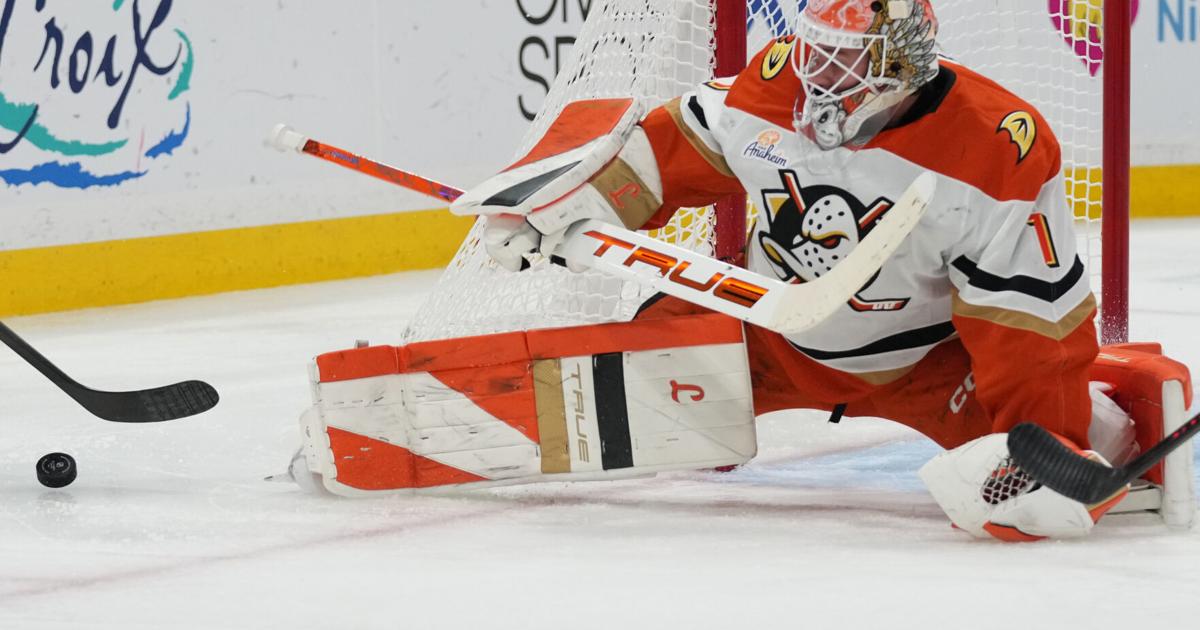 Ducks edge Panthers 3-2 in shootout as Quenneville returns to South Florida | Sports