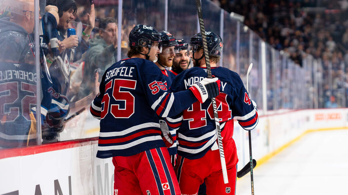 Jets vs. Blackhawks Prediction & Picks - Oct. 30