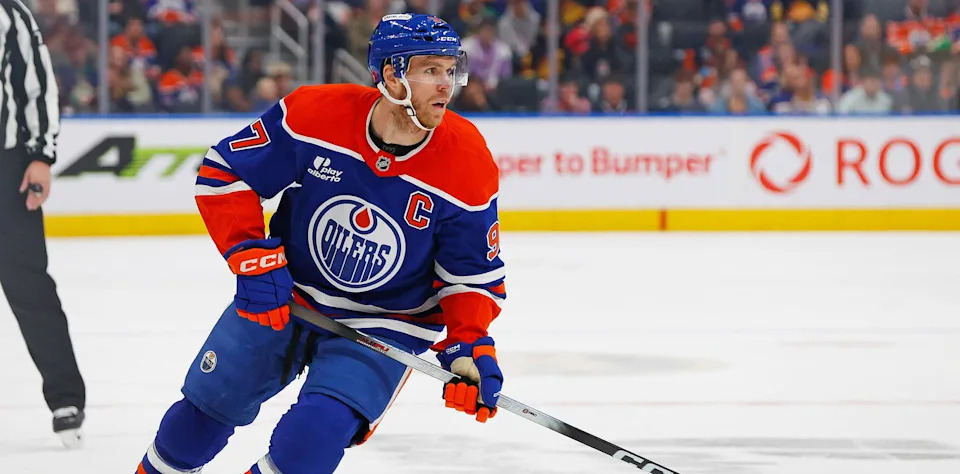 Fans are still waiting for Connor McDavid to sign an extension with the Edmonton Oilers. Phot by: Perry Nelson Imagn Images