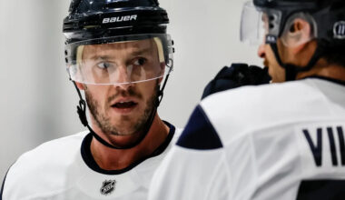 Start of Winnipeg Jets' 1st season with Jonathan Toews on roster a reminder of bond between player, hometown