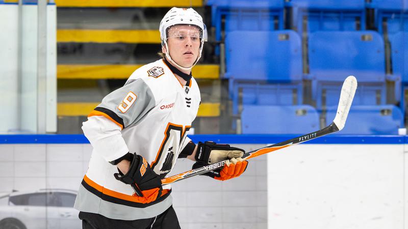 Clippers take down undefeated Capitals | NanaimoNewsNOW