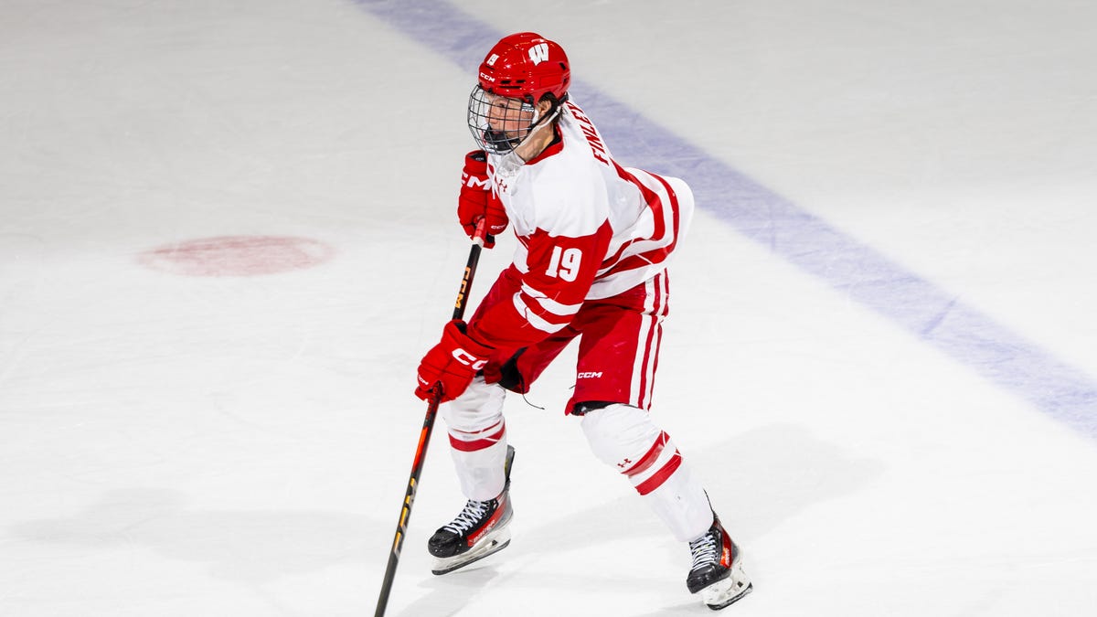Wisconsin men's hockey scores shootout win over Minnesota State