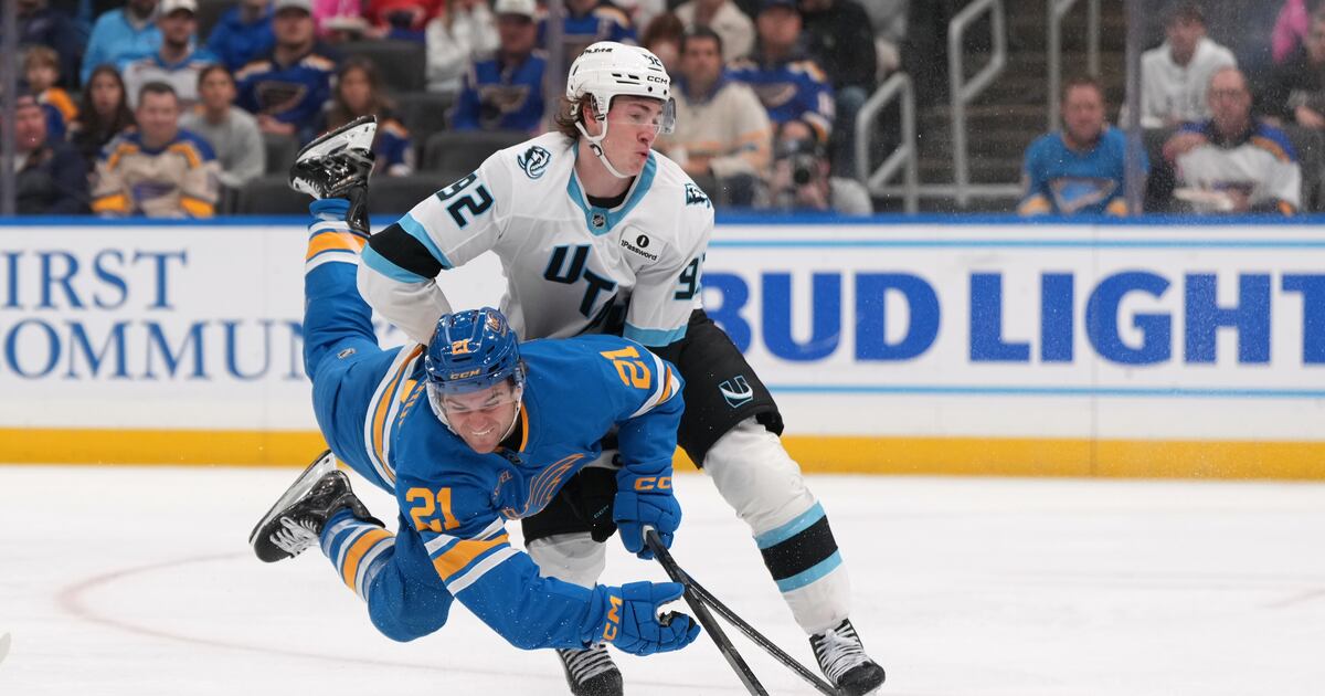 Cooley scores hat trick, Utah Mammoth beat St. Louis Blues 7-4 – Deseret News