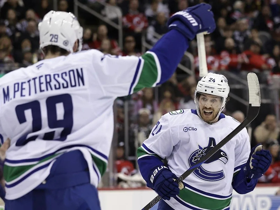  Canucks centre Pius Suter celebrates after scoring against the Devils on March 24, 2025 in Newark, N.J.