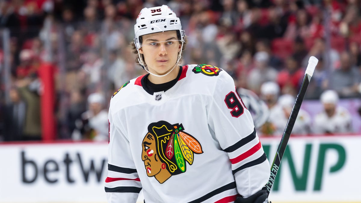 Blackhawks at Panthers odds, picks and predictions