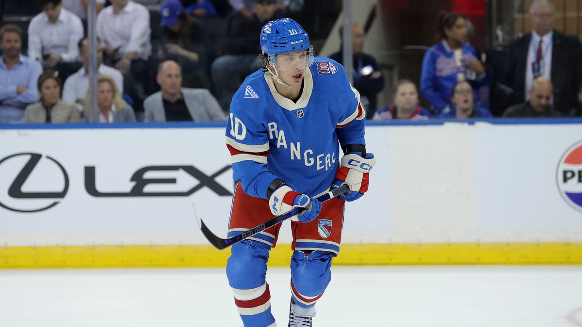 New York Rangers hold 'preseason retreat' at Boss Ice Arena at URI