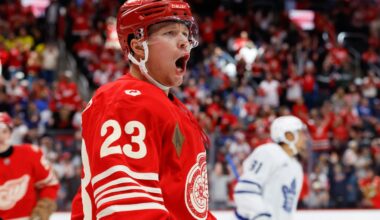Lucas Raymond sparks Red Wings over Leafs, first victory of season